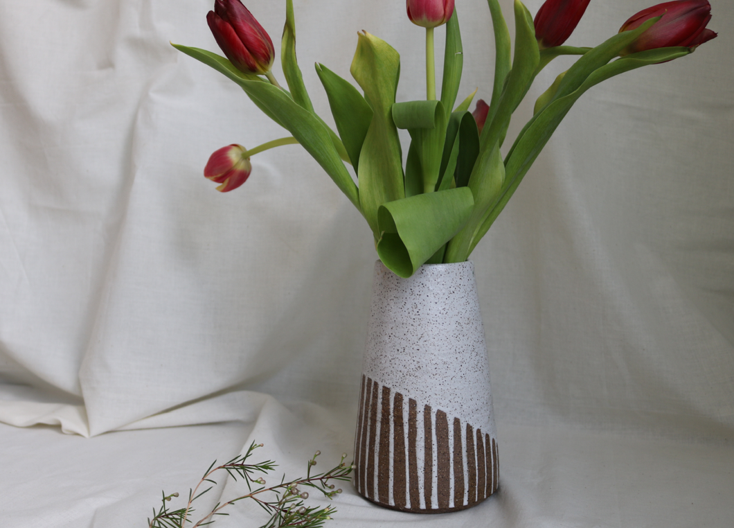 Diagonal Line Vase (1)