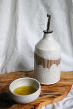 Load image into Gallery viewer, Reverse Rain Oil Cruet
