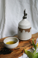 Load image into Gallery viewer, Cloud Oil Cruet
