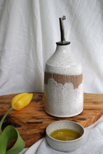 Load image into Gallery viewer, Reverse Rain Oil Cruet
