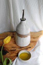 Load image into Gallery viewer, Reverse Rain  Oil Cruet

