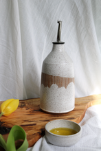 Load image into Gallery viewer, Reverse Rain Oil Cruet
