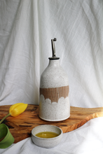 Load image into Gallery viewer, Reverse Rain Oil Cruet
