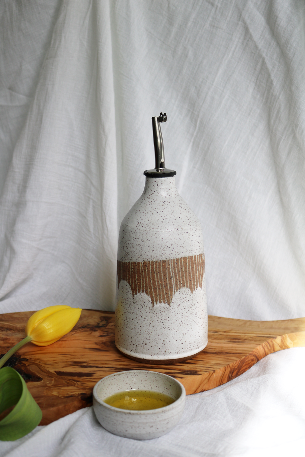 Reverse Rain Oil Cruet